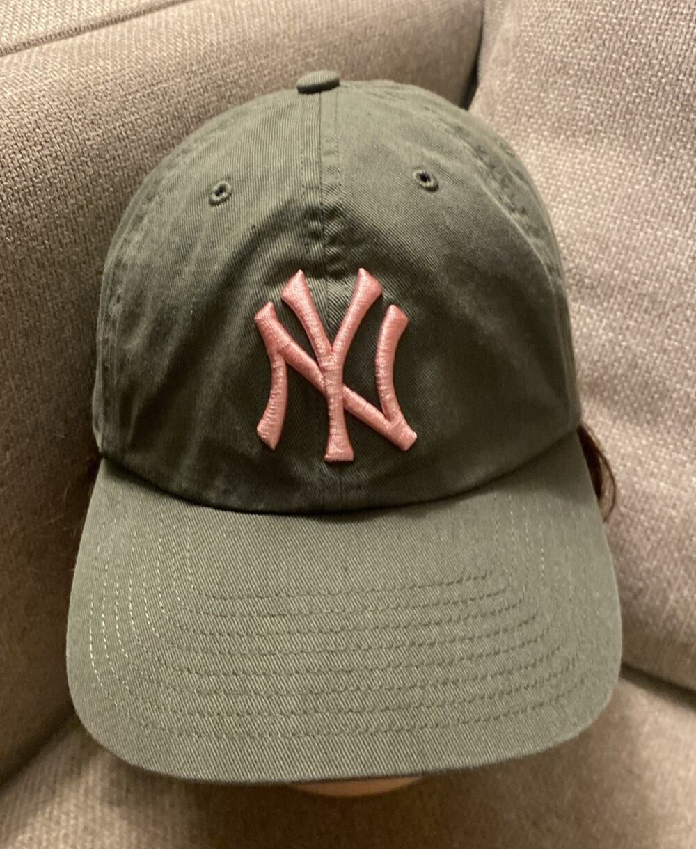 New York Yankees ‘47 Brand Clean Up Hat Cap Moss Green Pink Logo Adjustable OSFA